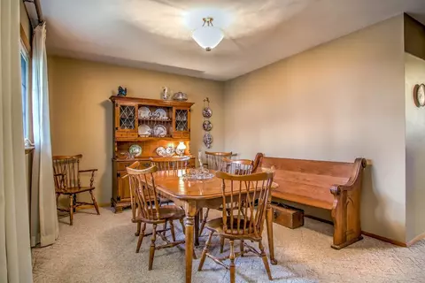 256 Elizabeth Dr, Crown Point, IN 46307 photo 8