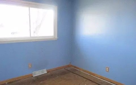 1332 N Lafayette St, Griffith, IN 46319 photo 6