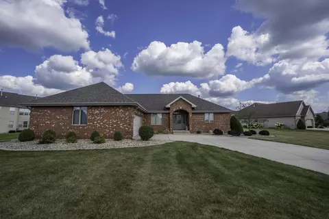 1766 Silver Hawk Dr, Crown Point, IN 46307 photo 1