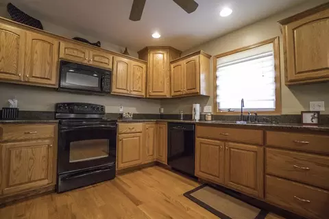 1766 Silver Hawk Dr, Crown Point, IN 46307 photo 2