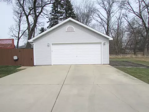 403 N Wiggs St, Griffith, IN 46319 photo 3