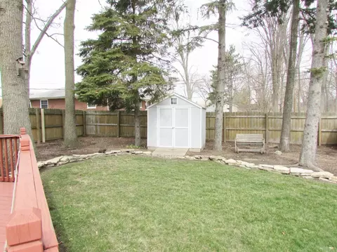 403 N Wiggs St, Griffith, IN 46319 photo 9