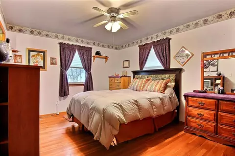 446 Florence St, Hammond, IN 46324 photo 9