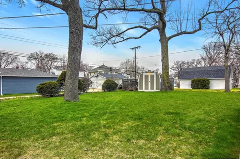 302 N Griffith Blvd, Griffith, IN 46319 photo 9