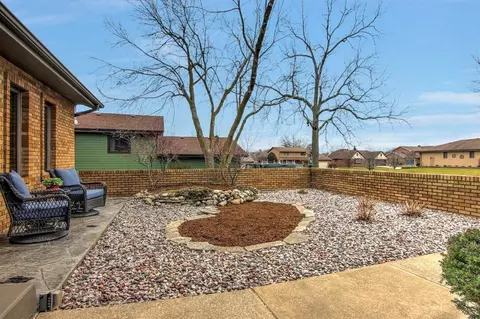 2532 Perry Ct, Dyer, IN 46311 photo 2