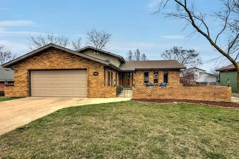 2532 Perry Ct, Dyer, IN 46311 photo 1
