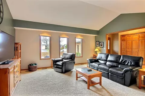 2532 Perry Ct, Dyer, IN 46311 photo 6