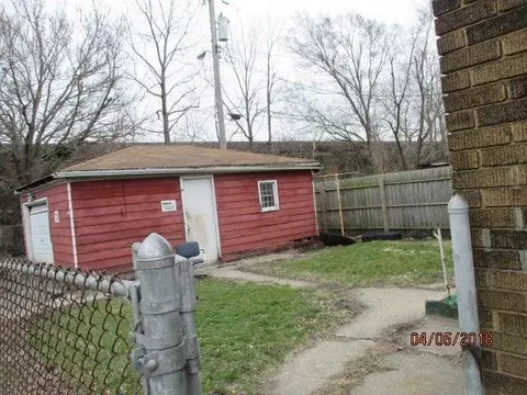 1047 Jackson St, Gary, IN 46402 photo 10