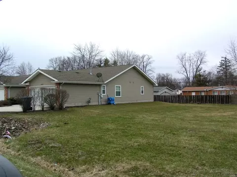 1014 N Colfax St, Griffith, IN 46319 photo 4
