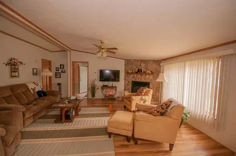 10385 N 583, De Motte, IN 46310 photo 7