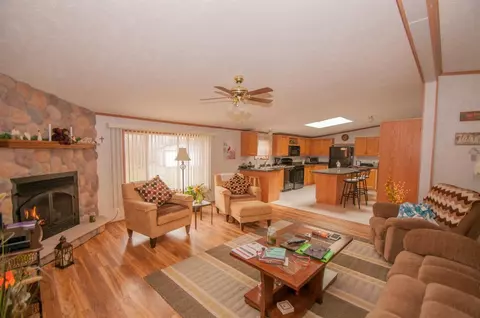 10385 N 583, De Motte, IN 46310 photo 8