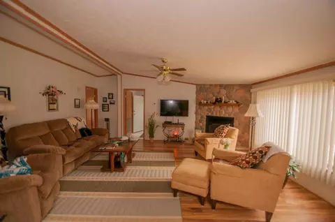 10385 N 583, De Motte, IN 46310 photo 4