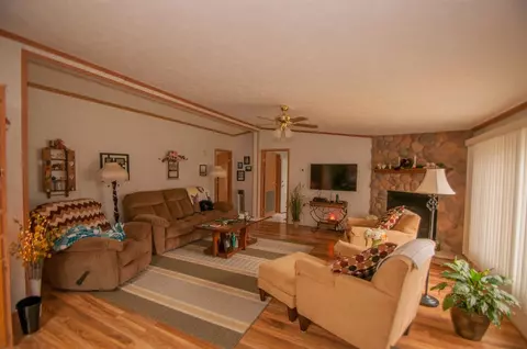 10385 N 583, De Motte, IN 46310 photo 2