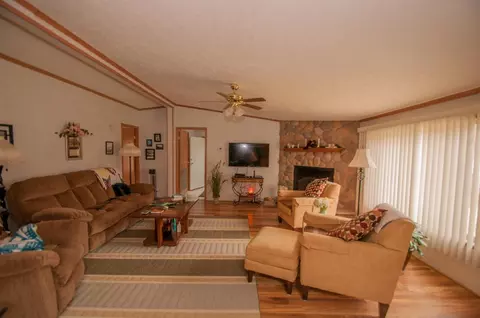 10385 N 583, De Motte, IN 46310 photo 6