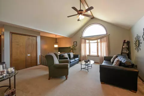 8996 King Pl, Crown Point, IN 46307 photo 3