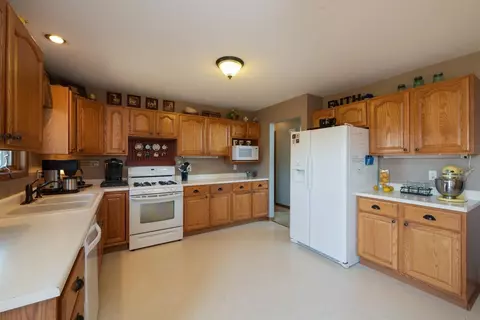 8996 King Pl, Crown Point, IN 46307 photo 6