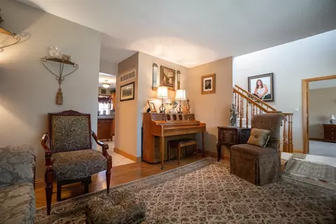 10232 Windfield Dr, Munster, IN 46321 photo 6