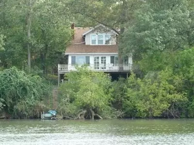 6130 Forest Ave, Gary, IN 46403 photo 1