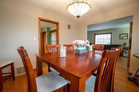 320 Beverly Pl, Munster, IN 46321 photo 5