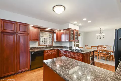 637 River Dr, Munster, IN 46321 photo 4