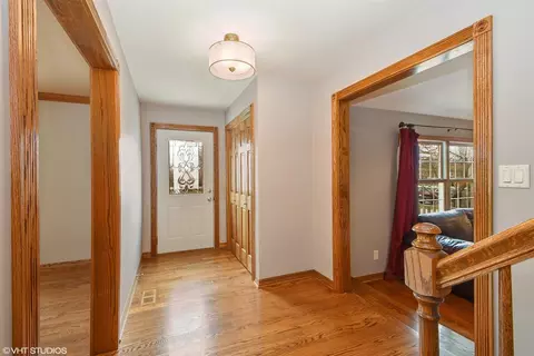 637 River Dr, Munster, IN 46321 photo 2