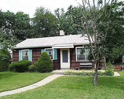 8040 Locust Ave, Gary, IN 46403 photo 1