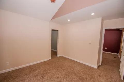 23619 Ivy St, Schneider, IN 46376 photo 12
