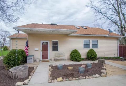 23619 Ivy St, Schneider, IN 46376 photo 1