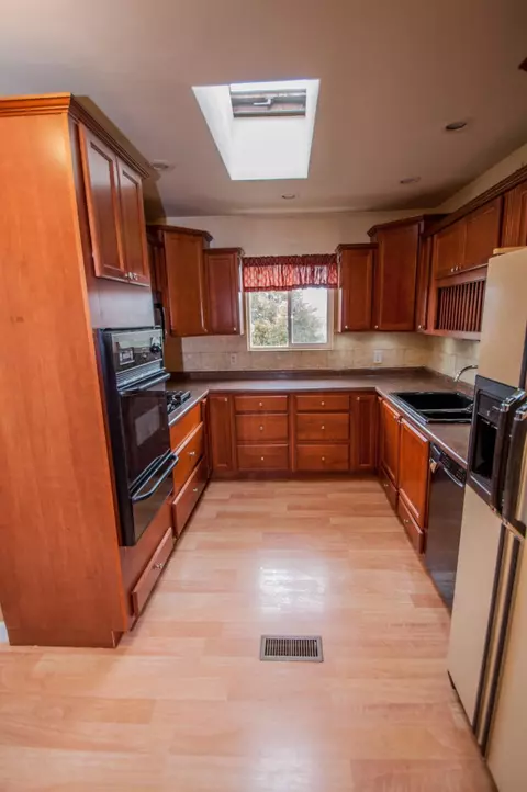 23619 Ivy St, Schneider, IN 46376 photo 8