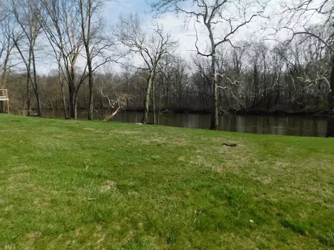 845 E 75, Winamac, IN 46996 photo 4