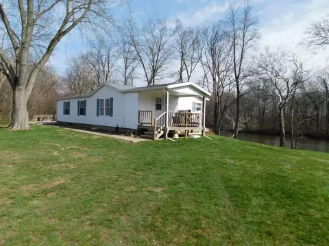 845 E 75, Winamac, IN 46996 photo 2