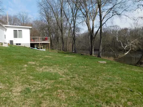 845 E 75, Winamac, IN 46996 photo 8