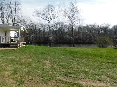 845 E 75, Winamac, IN 46996 photo 3