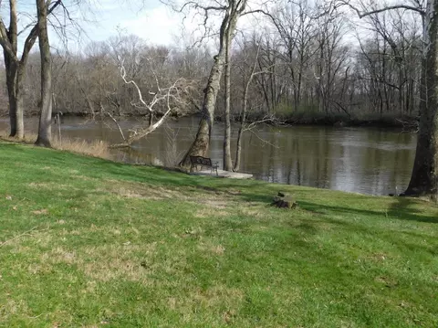 845 E 75, Winamac, IN 46996 photo 9