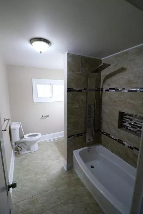 6758 Birch Pl, Gary, IN 46403 photo 8