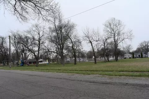 5037 Delaware St, Gary, IN 46409 photo 6