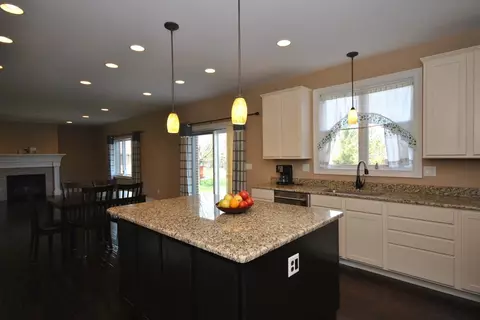 1111 Cornwallis Ln, Munster, IN 46321 photo 6