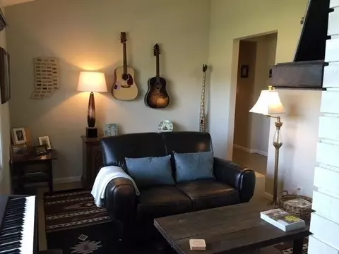 967 Apache Ct, Crown Point, IN 46307 photo 3