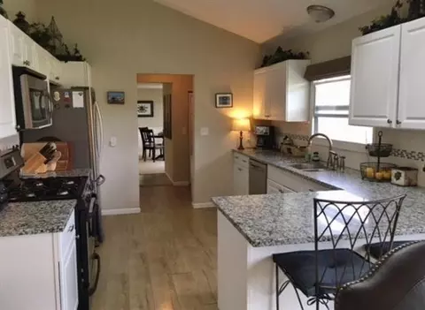 967 Apache Ct, Crown Point, IN 46307 photo 9