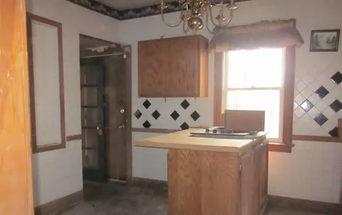 726 Garfield St, Gary, IN 46404 photo 3