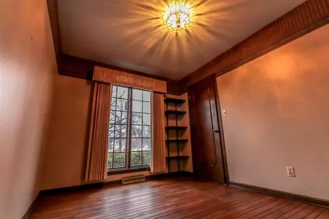 9149 Walnut Dr, Munster, IN 46321 photo 6