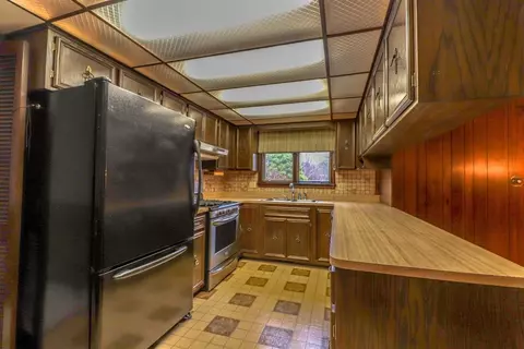 9149 Walnut Dr, Munster, IN 46321 photo 7