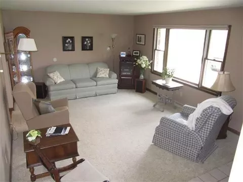 6853 Tranquility Dr, De Motte, IN 46310 photo 2