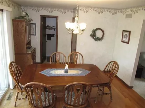 6853 Tranquility Dr, De Motte, IN 46310 photo 10