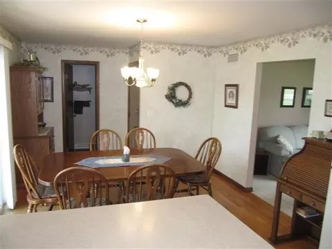 6853 Tranquility Dr, De Motte, IN 46310 photo 9
