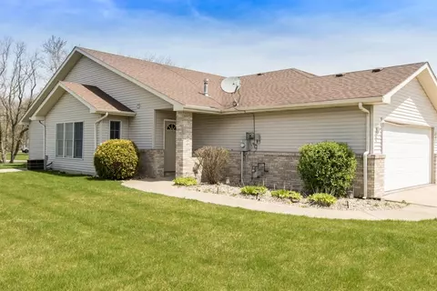 586 Hidden Oak Dr, Hobart, IN 46342 photo 1