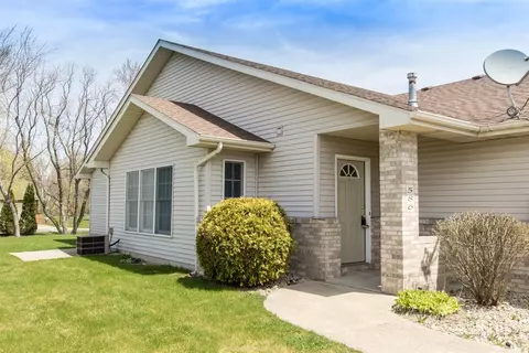586 Hidden Oak Dr, Hobart, IN 46342 photo 2