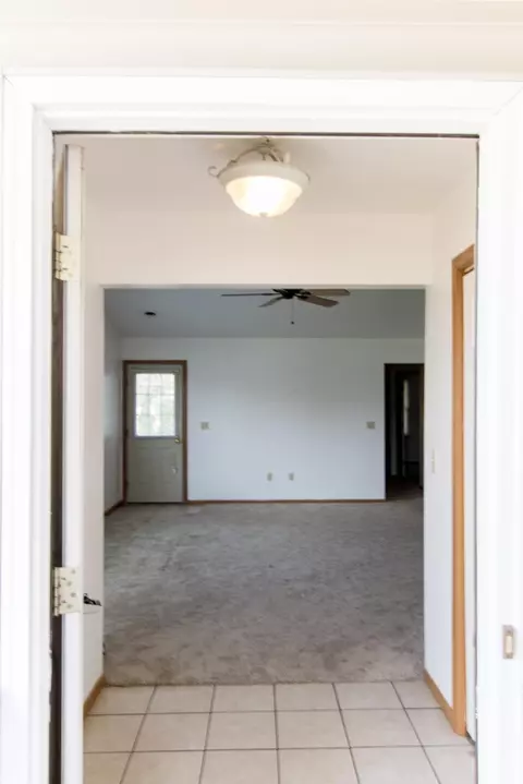 586 Hidden Oak Dr, Hobart, IN 46342 photo 6