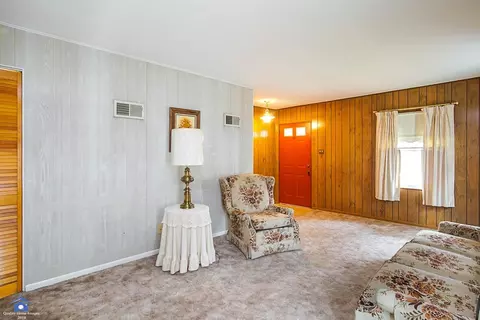 2129 Lake Ave, Whiting, IN 46394 photo 2