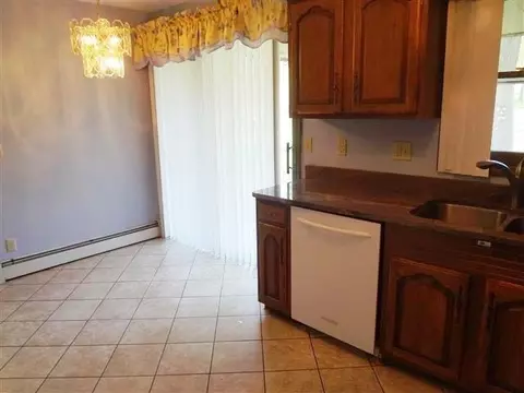 9907 Rustic Dr, De Motte, IN 46310 photo 8